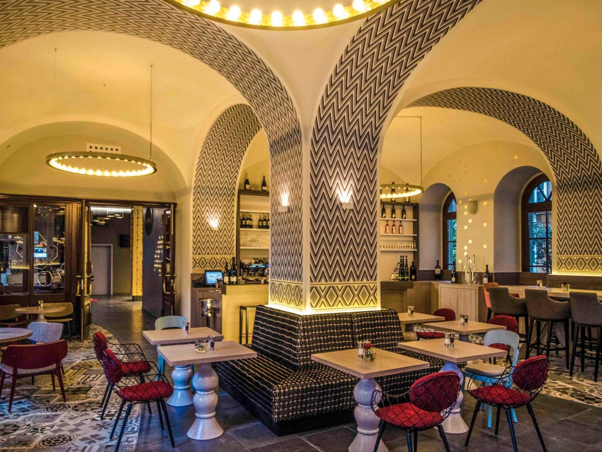 Mercure First Hotel Vienne